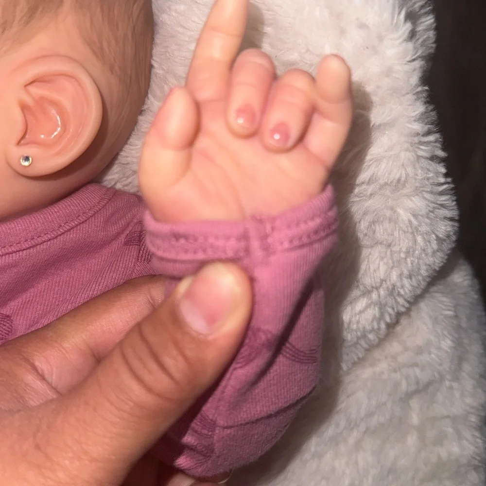 Reborn Baby Doll Elea with COA- Realistic Baby Doll Limited Edition - Picture 8 of 16